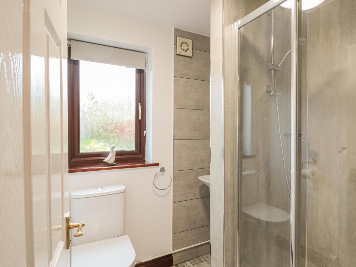 Berrys Place Farm Cottage กลอสเตอร์ ภายนอก รูปภาพ