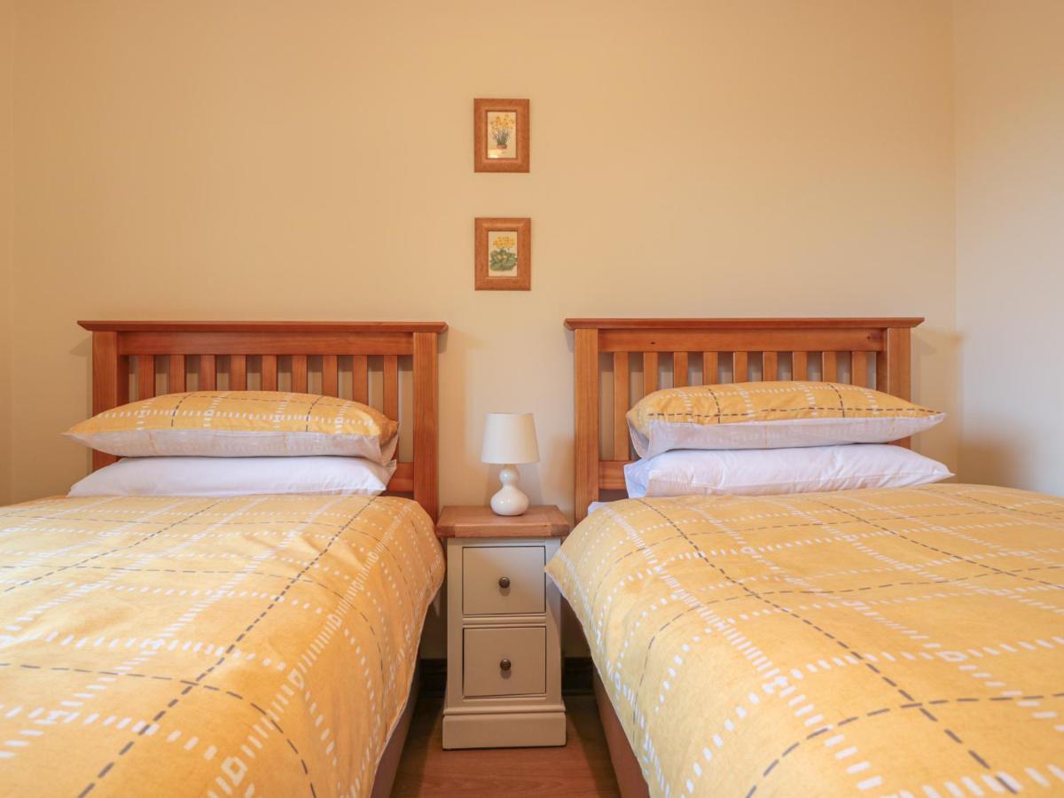 Berrys Place Farm Cottage กลอสเตอร์ ภายนอก รูปภาพ
