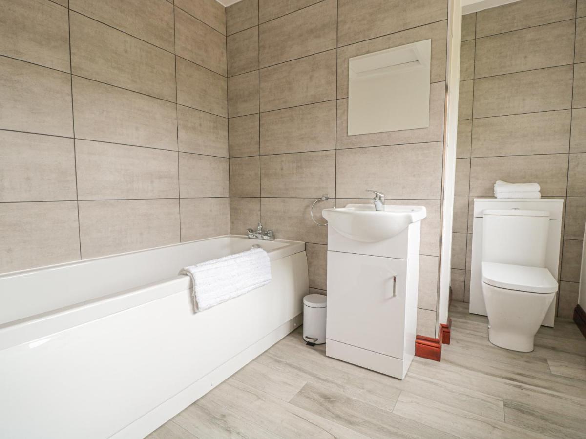 Berrys Place Farm Cottage กลอสเตอร์ ภายนอก รูปภาพ